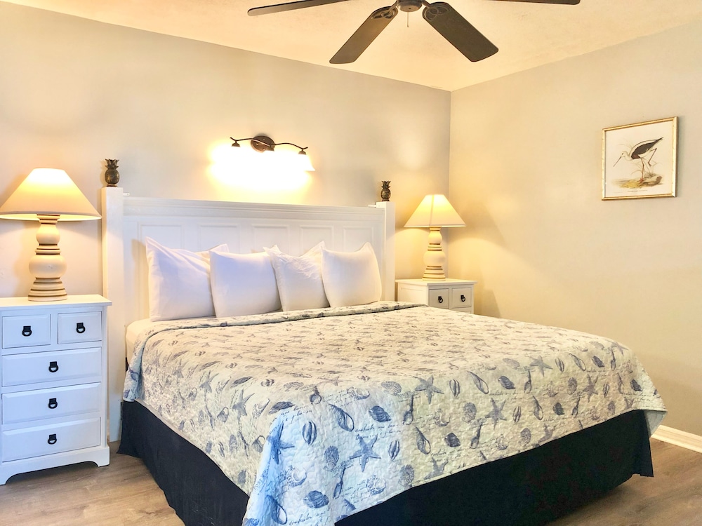 Deluxe Room, 1 King Bed