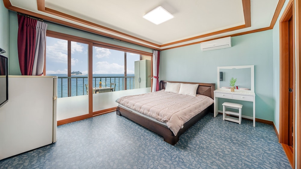 Basic Room, 1 Bedroom (Room 401 Pension(Ocean View/BBQ))