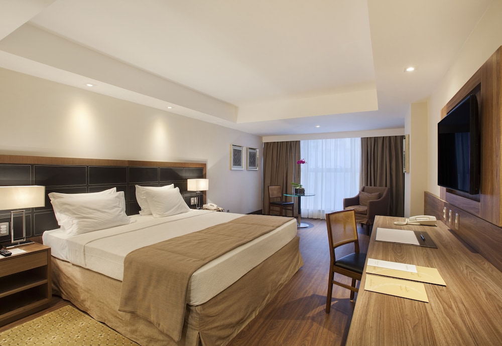 Superior Executivo com Cama Casal