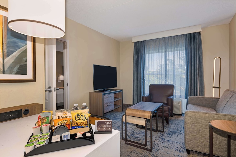 Premium Suite, 2 Queen Beds, Accessible (Hearing) - Photo 12