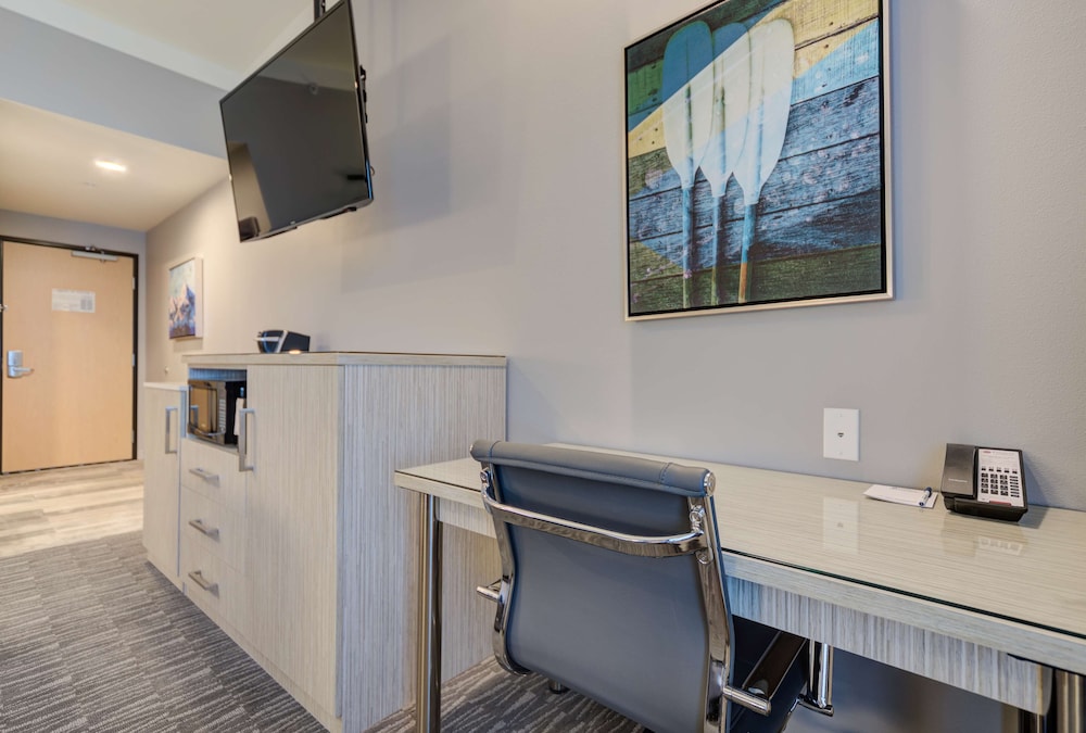 Suite, Multiple Beds, Accessible, Mountain View photo 1