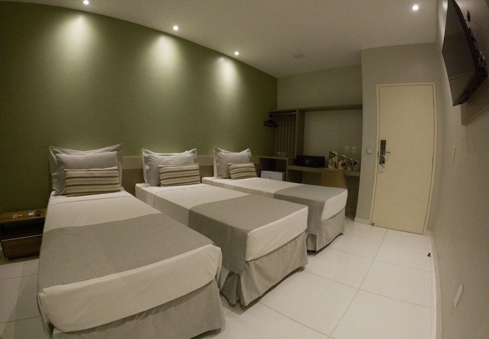 Triple Suite - Photo 1