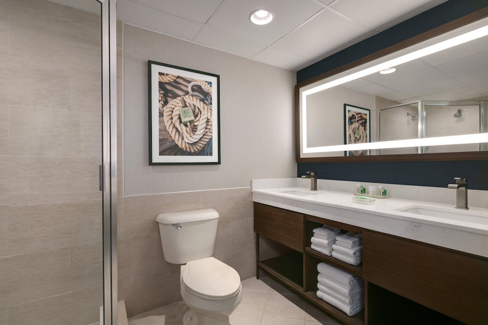 Suite, 1 Bedroom, Accessible (Mobility) - Photo 11