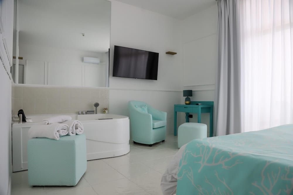JUNIOR SUITE POSITANO VASCA IDRO VISTA VESUVIO photo 2