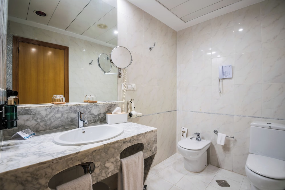 Classic Room (Meliá, Indoor Views) thumbnail 5