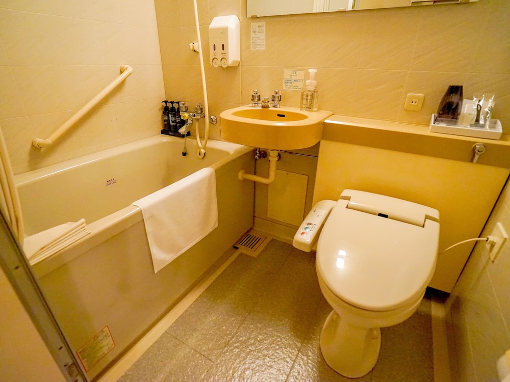 Basic Twin Room, Non Smoking - Photo 7