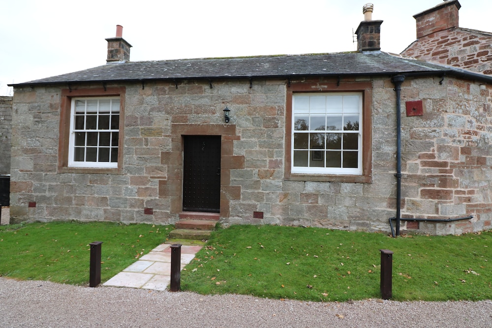 Deluxe Cottage, 1 Bedroom, Courtyard View photo 2