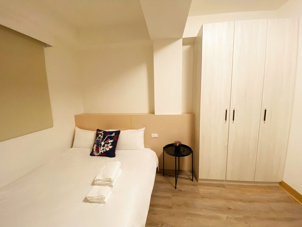 Barrier-free Room ( no parking)