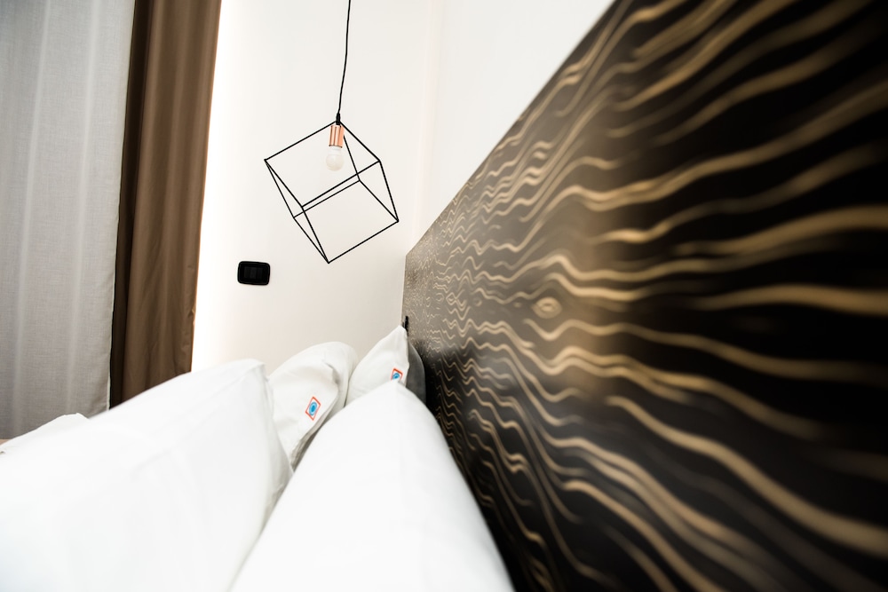 Deluxe Double or Twin Room photo 2
