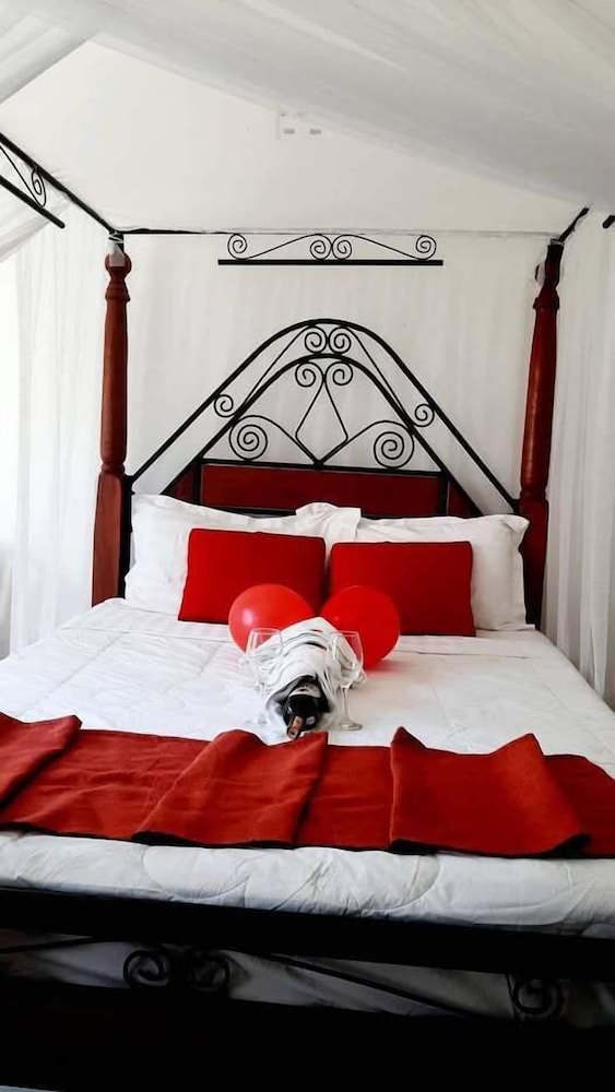 Deluxe Double Room, Garden View