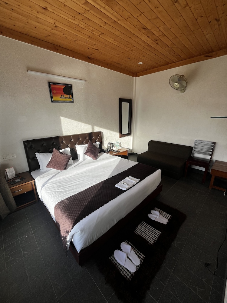 Superior Cottage - Photo 2