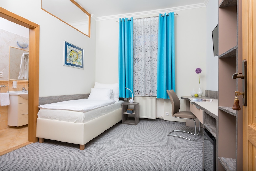 Business Single Room