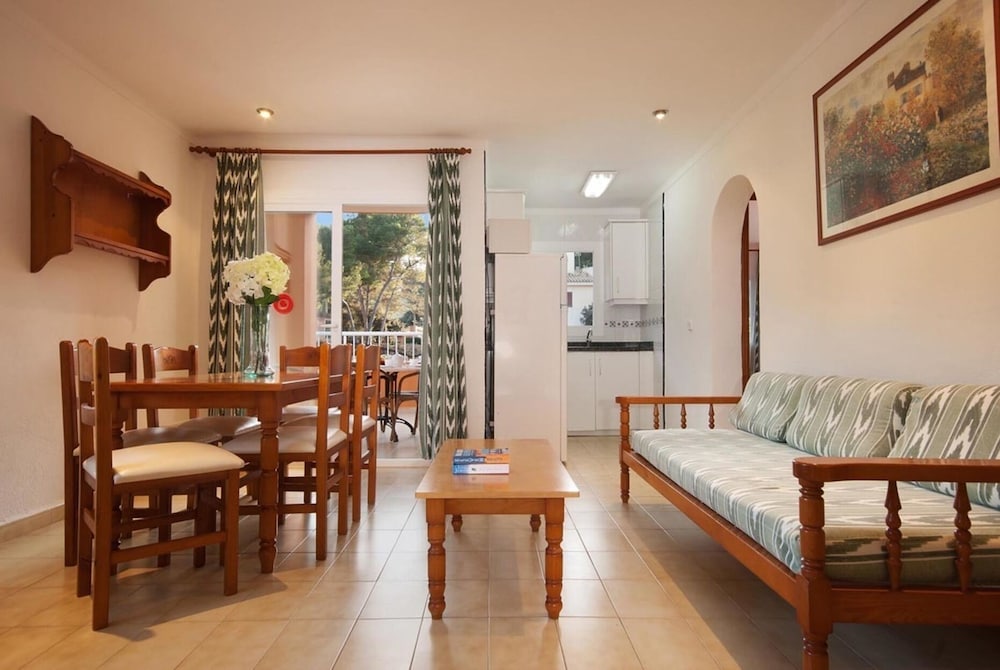 Apartamento Familiar, 2 Habitaciones, Vistas a la Piscina