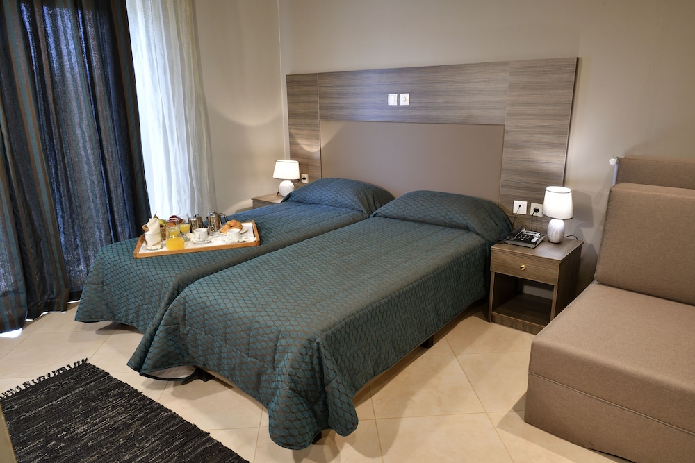 Standard Double Room - Photo 14