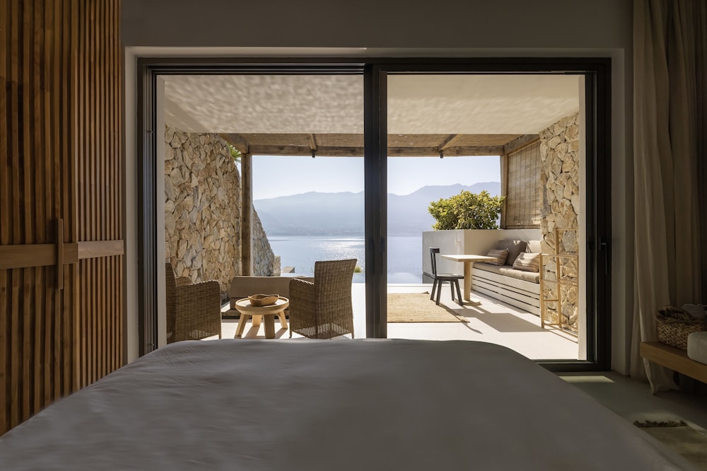 Special Offer - Seafront Suite photo 3