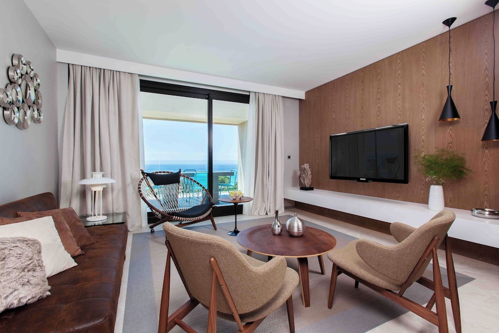 Infinity Pool Grand Suite Sea View