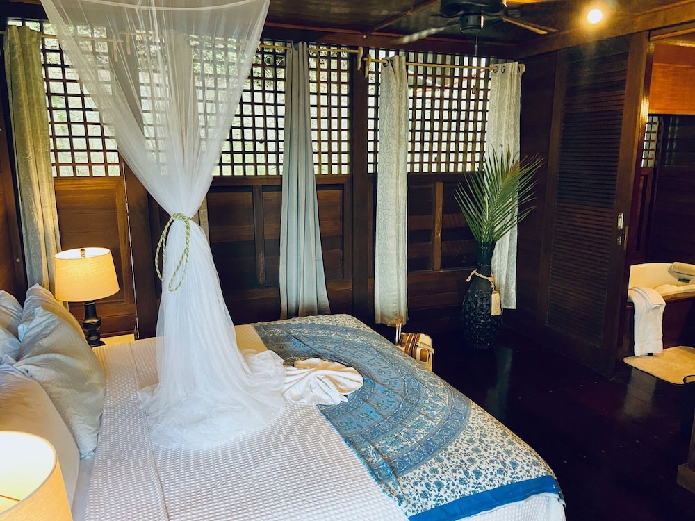 Panoramic Double Room, 1 King Bed, Balcony, Sea View - Photo 2