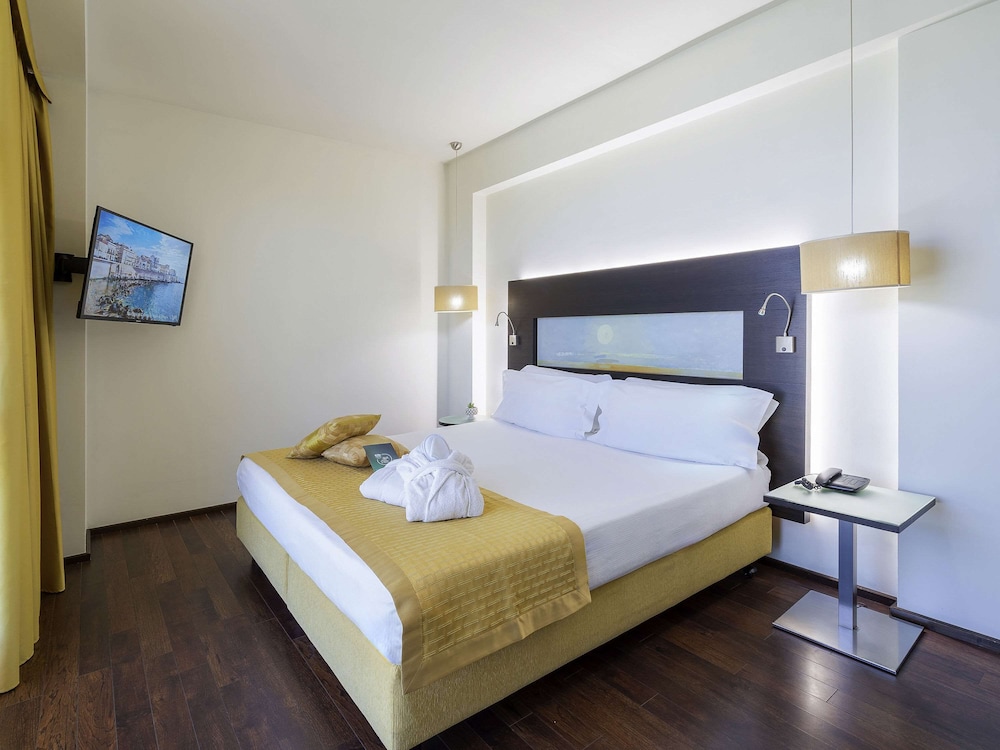 Deluxe Room, 1 Double Bed - Photo 1
