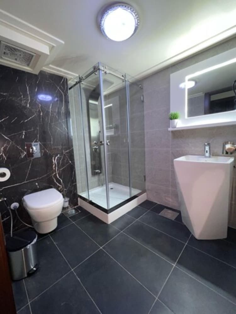 Junior Suite, 1 Double Bed - Photo 4