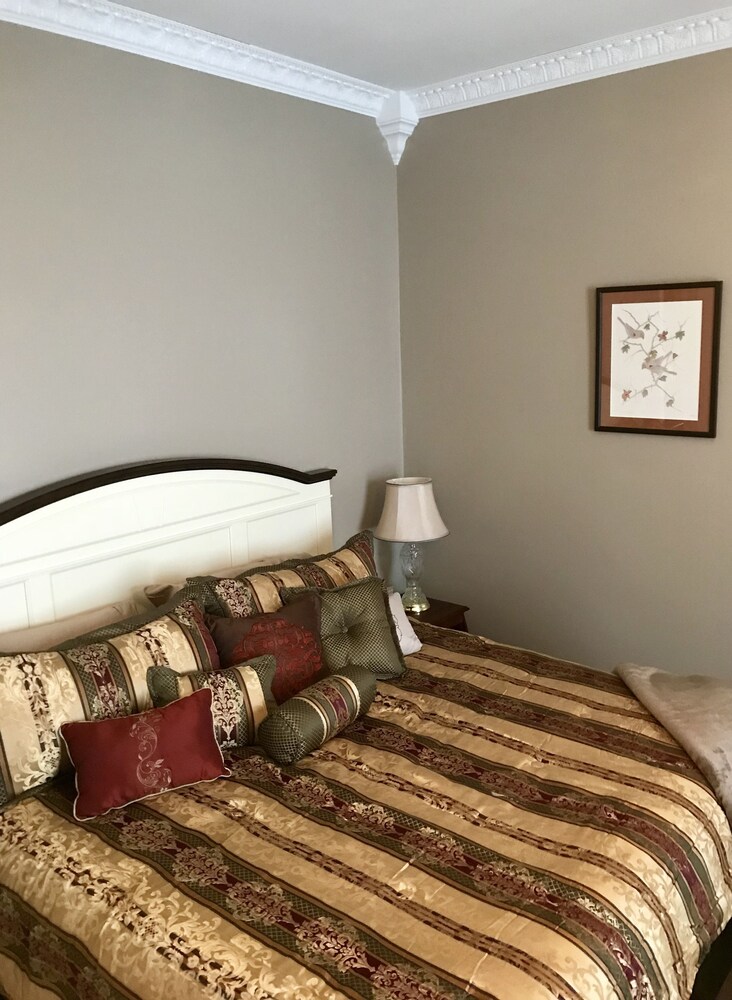 Cayuga Room photo 3