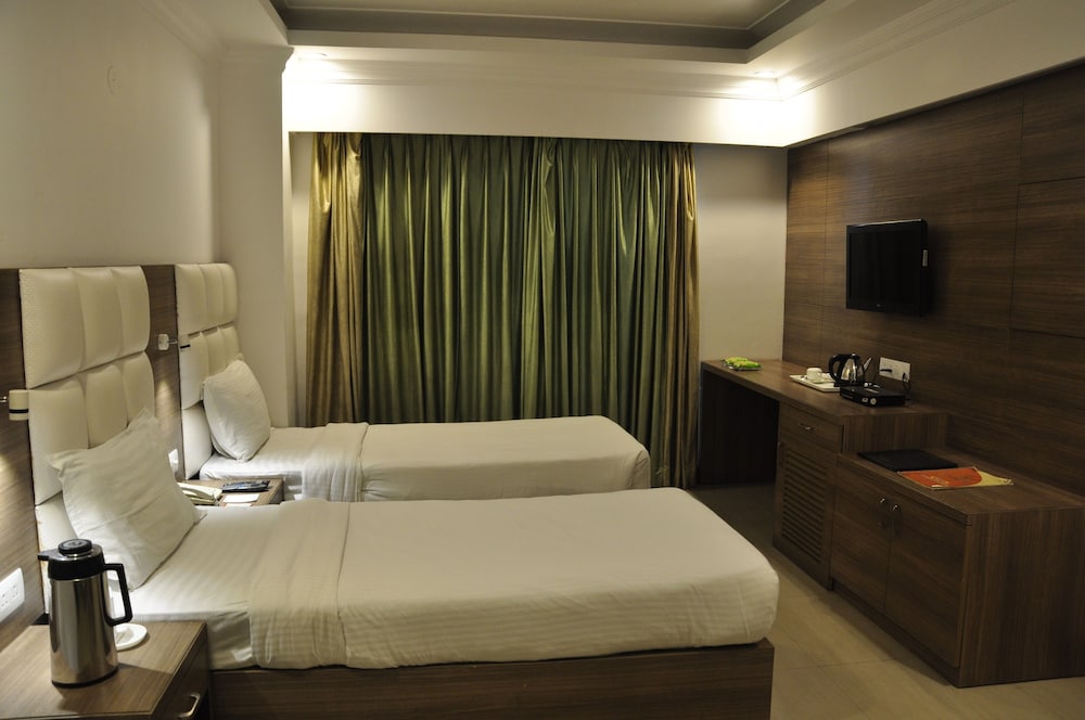 Club Room - Photo 8