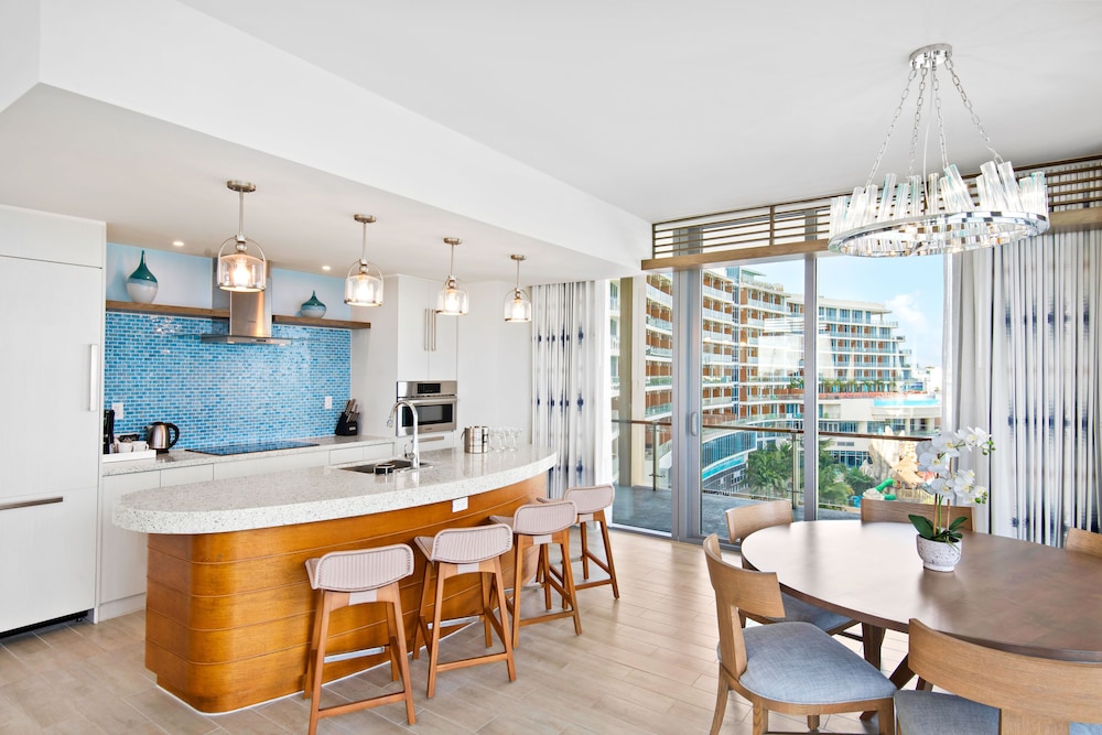 Two Bedroom Suite, 2 King Beds and 1 Sofa Bed, Kitchen, Oceanfront (Residence)