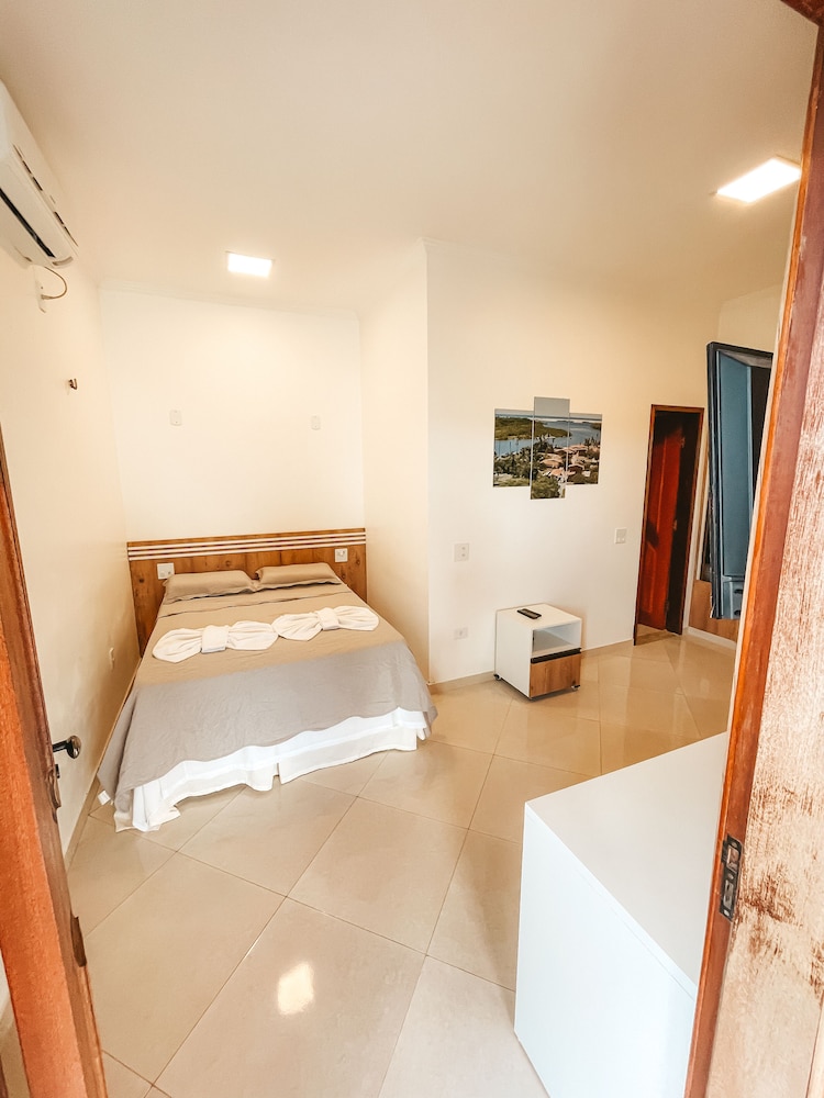 Deluxe Chalet, 1 Queen Bed, Courtyard View, photo 6