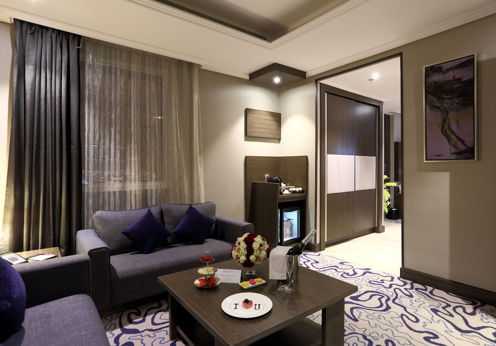 Executive Suite King thumbnail 6
