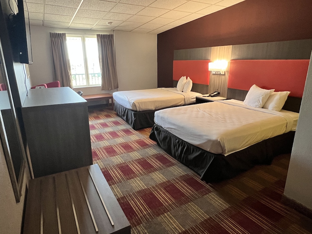 Double Room, 2 Queen Beds, Non Smoking - Photo 1