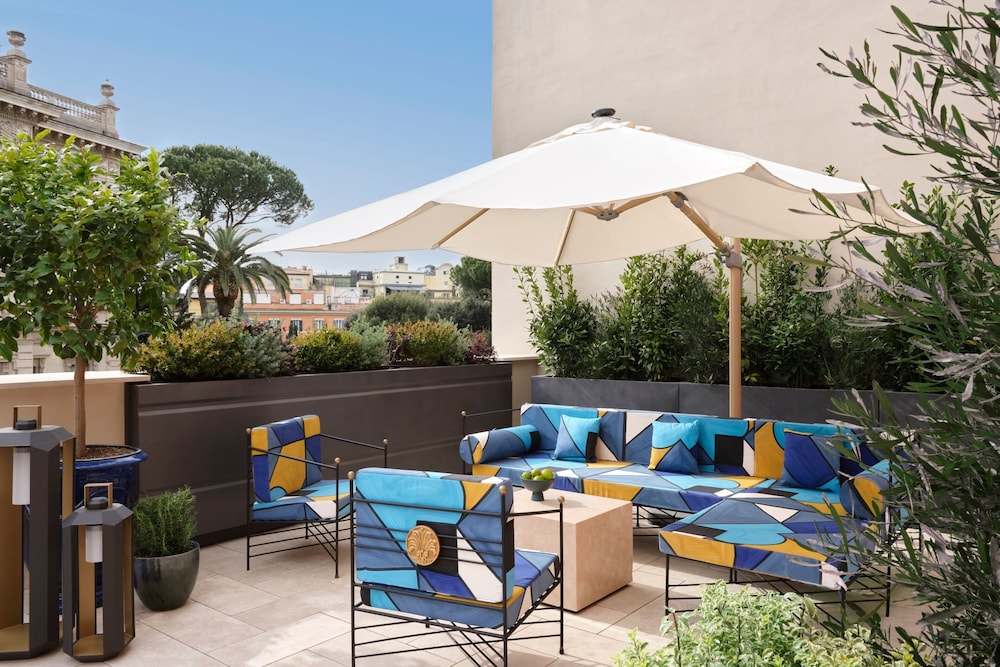 Suite, 1 King Bed, Terrace thumbnail 6