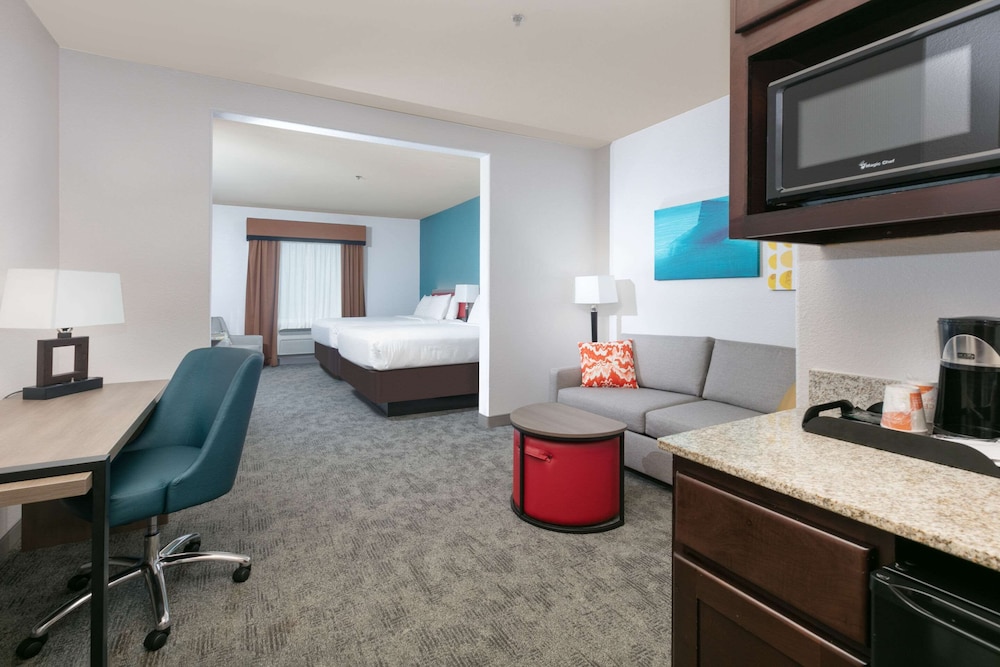 Suite, Multiple Beds, Accessible, Non Smoking - Photo 5