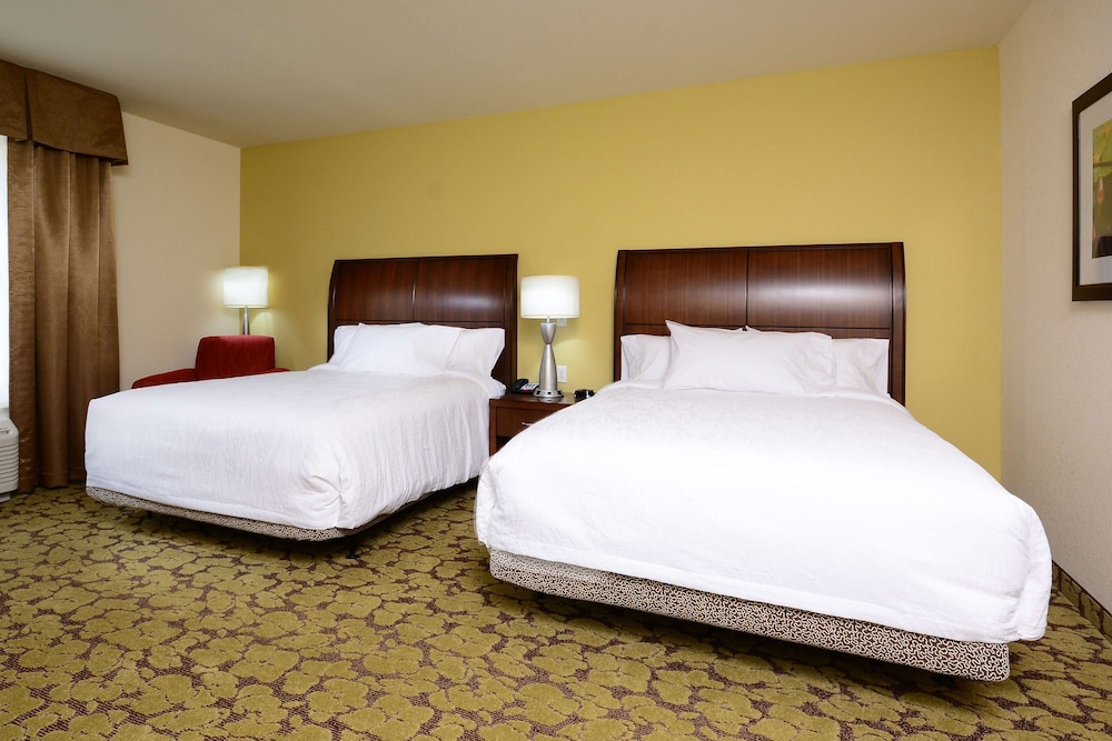 Room, 2 Queen Beds, Accessible (Tub) photo 2