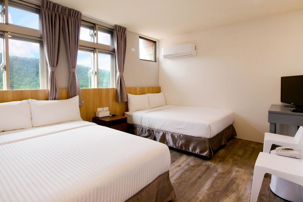 Elite Quadruple Room photo 2