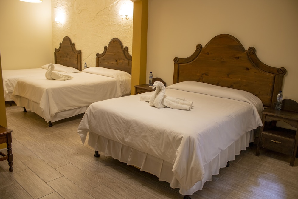 Family Triple Room, 2 Bedrooms