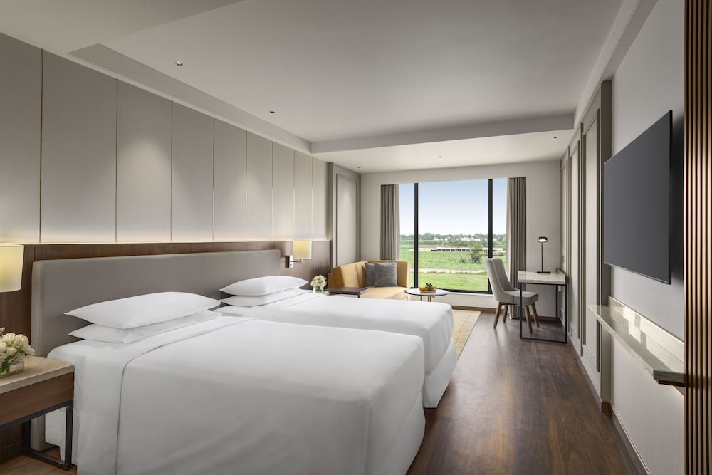 Room, Multiple Beds (Specialty)