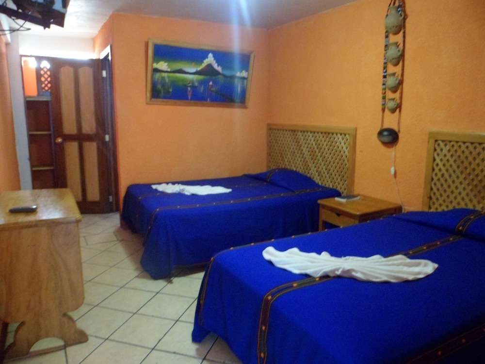 Basic Double Room, 2 Double Beds photo 1