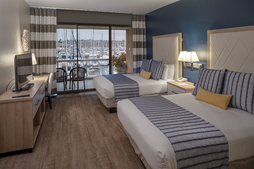 Standard Room, 2 Queen Beds, Marina View, Ground Floor - Photo 1