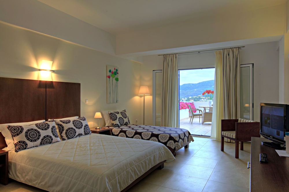 Family Room, Sea View - Photo 1