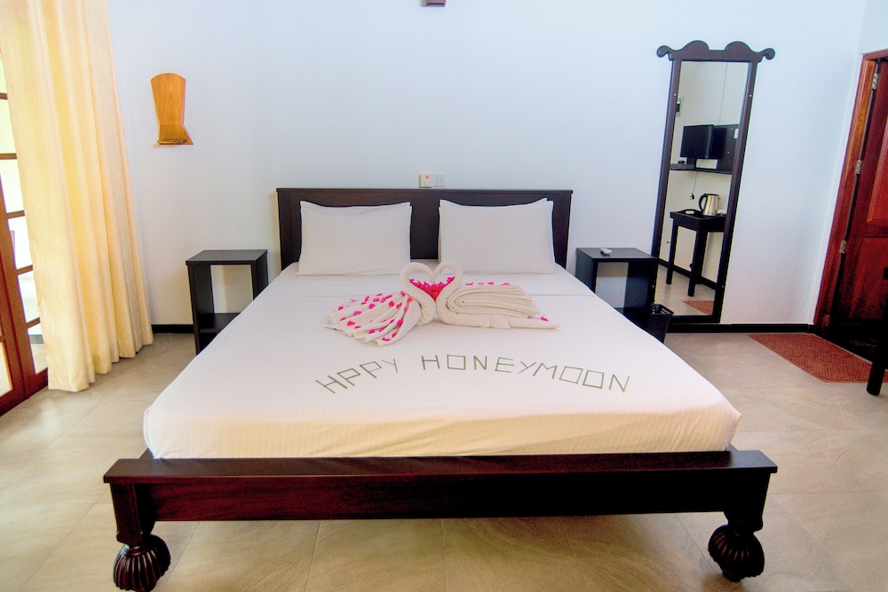 Deluxe Double Room, 1 Bedroom, Non Smoking, Lagoon View photo 2
