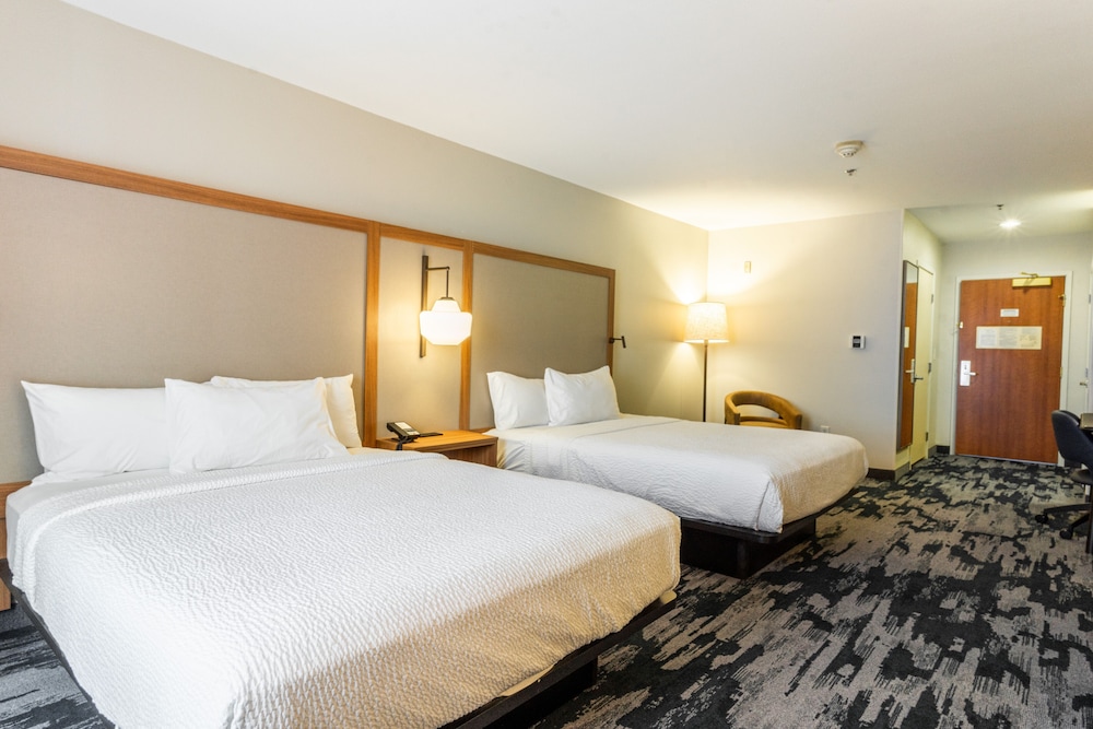 Room, 2 Queen Beds (Hearing Accessible) - Photo 1