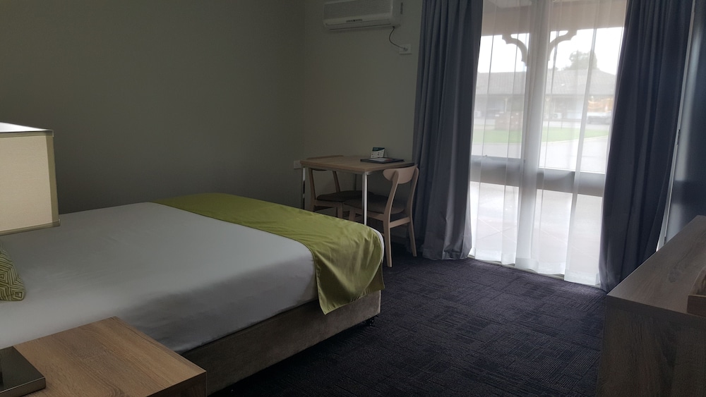 Family Suite, Multiple Beds, Non Smoking - Photo 4