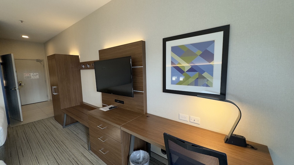 Suite, Multiple Beds (High Floor) - Photo 4