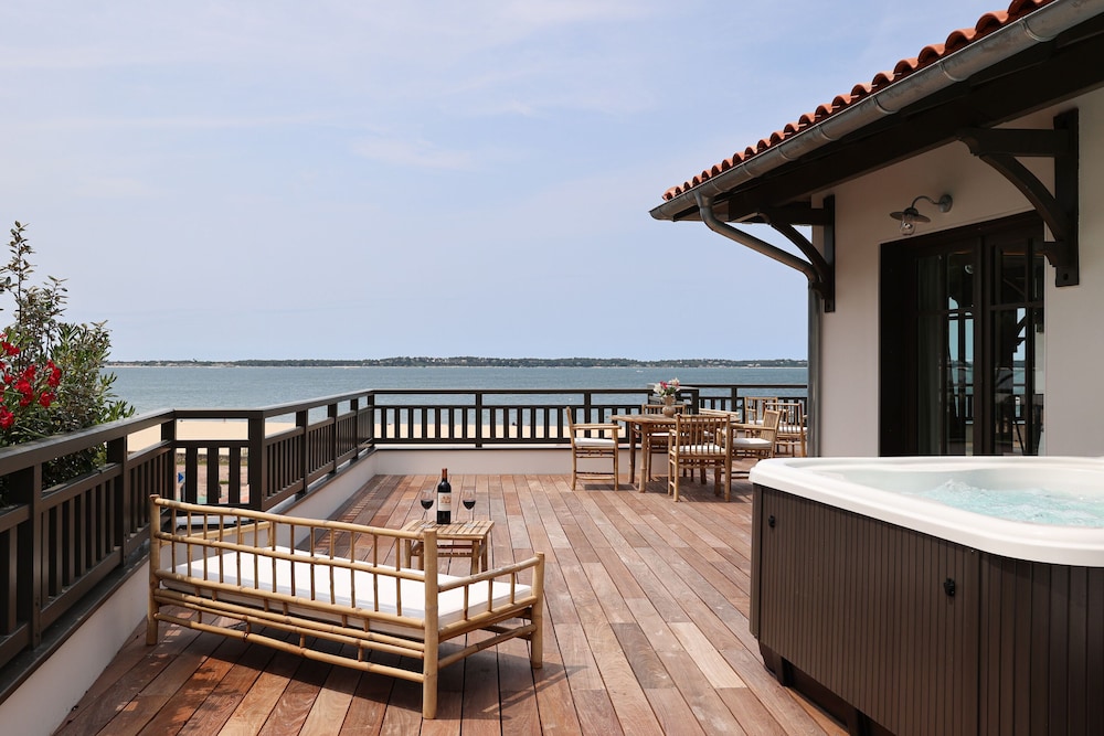 Luxury Penthouse, Sea View