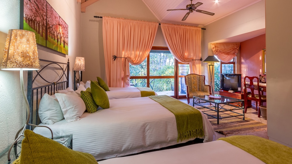 Family Suite, Private Bathroom, Garden View photo 1