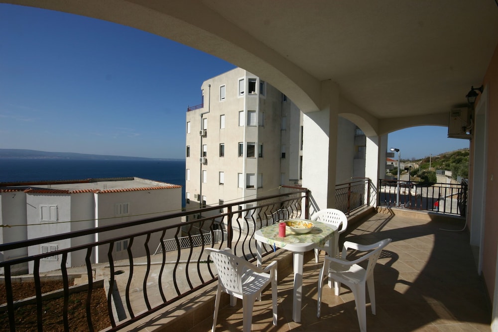 Apartment (A1) photo 2