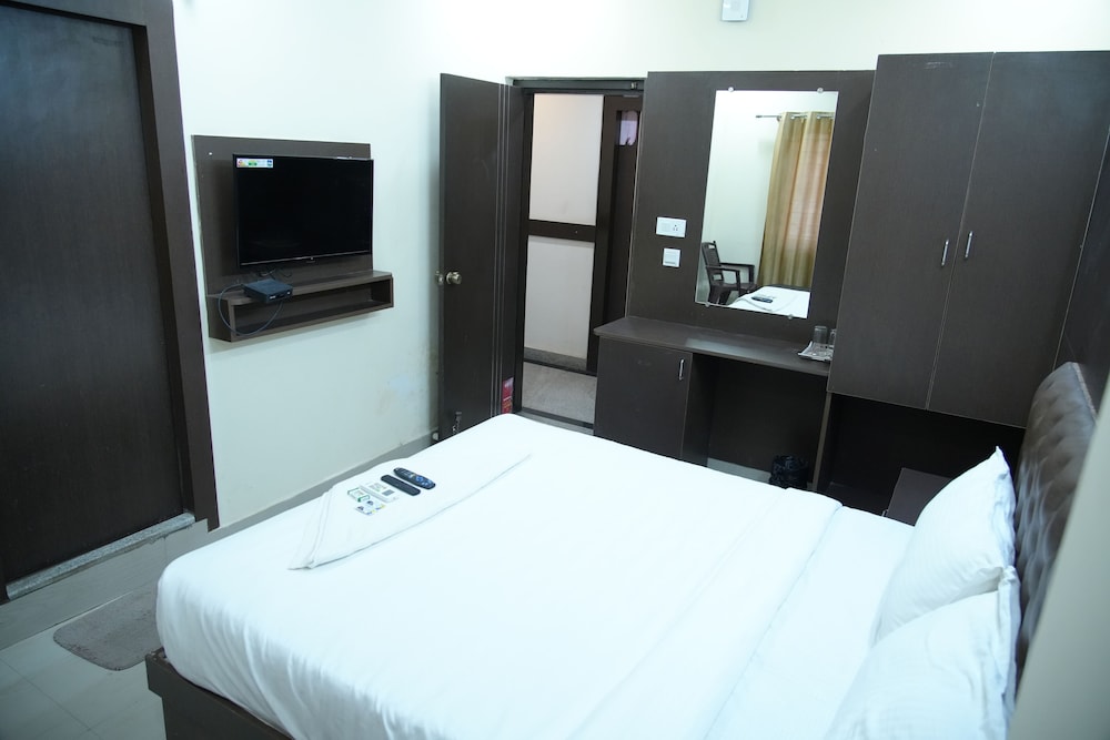 Deluxe Room - Photo 7