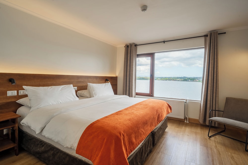 Standard Room, 1 Queen Bed photo 1