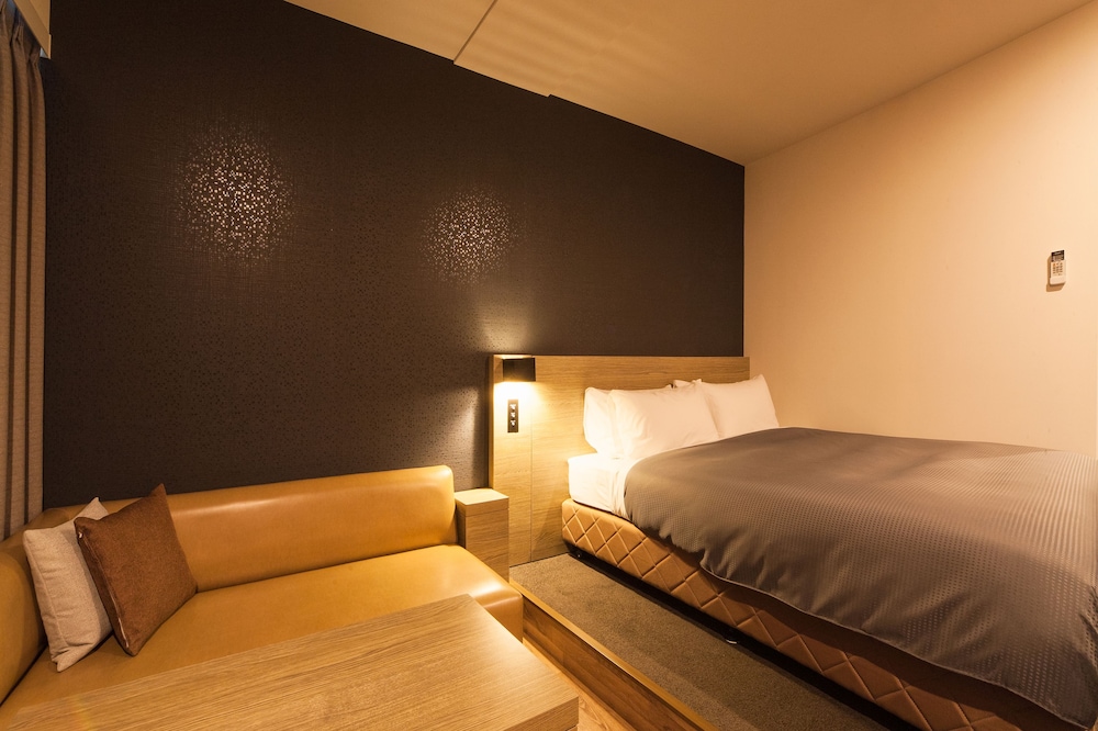 Standard Double Room, Non Smoking - North - NO group booking/ more than 2 rooms photo 3