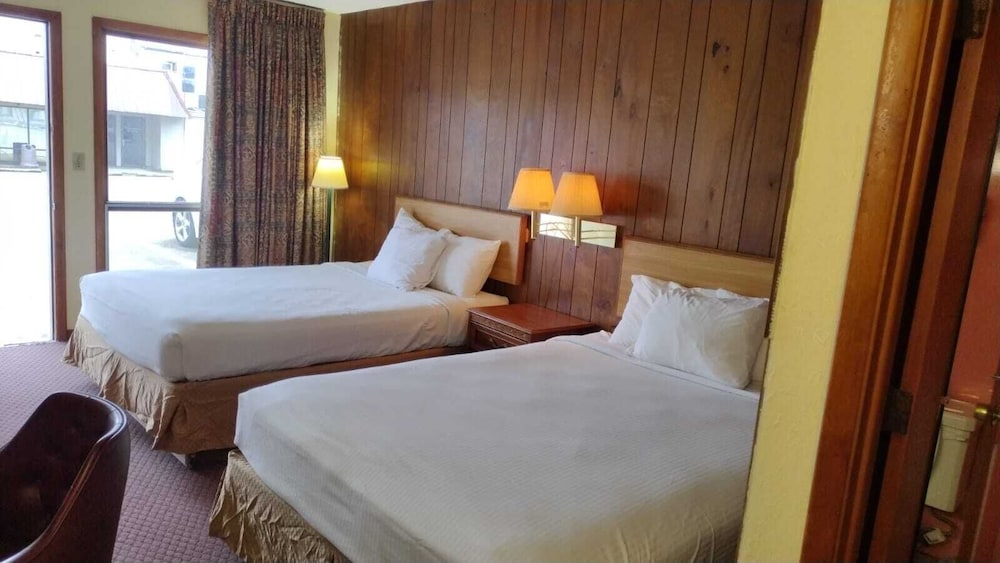 Basic Double Room photo 1