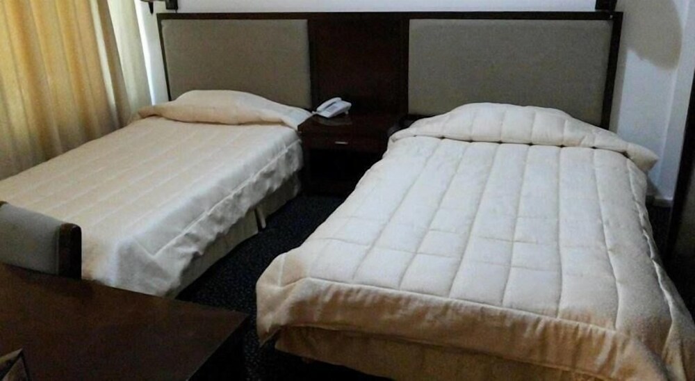 Basic Twin Room, 2 Bedrooms